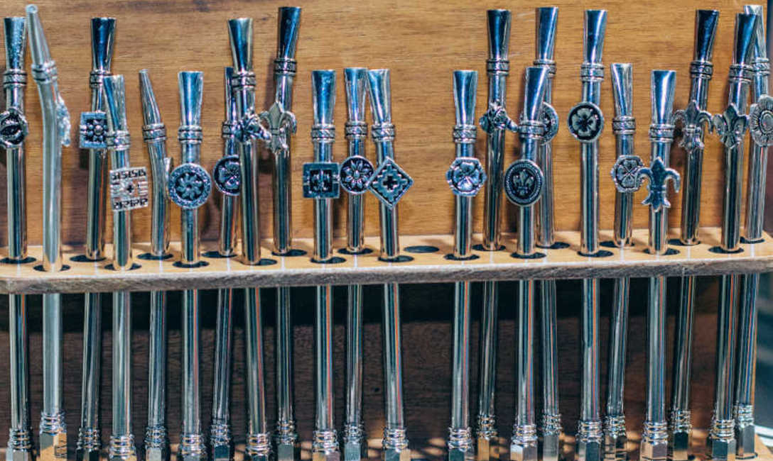 Recomendamos utilizar bombillas de acero inoxidables de resorte o filtro desarmable, evitando apliques, dijes o tallados, que facilitan la limpieza. Recomendamos utilizar bombillas de acero inoxidables de resorte o filtro desarmable, evitando apliques, dijes o tallados, que facilitan la limpieza.