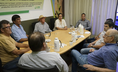Imagen de El INYM recibió a dirigentes de asociaciones yerbateras Imagen de El INYM recibió a dirigentes de asociaciones yerbateras