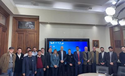 Imagen de Reunión con el Ministro de Desregulación y Transformación del Estado, y el Secretario de Agricultura, Ganadería y Pesca de la Nación Imagen de Reunión con el Ministro de Desregulación y Transformación del Estado, y el Secretario de Agricultura, Ganadería y Pesca de la Nación